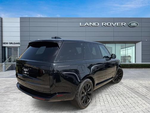2025 Land Rover Range Rover P550e SE