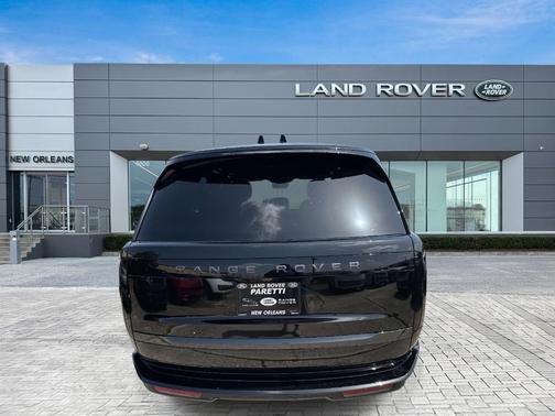 2025 Land Rover Range Rover P550e SE