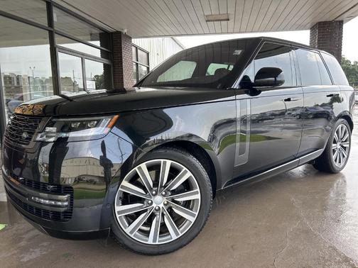 2023 Land Rover Range Rover P530 SE
