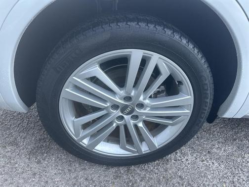 2019 Audi Q5 2.0T Premium Plus