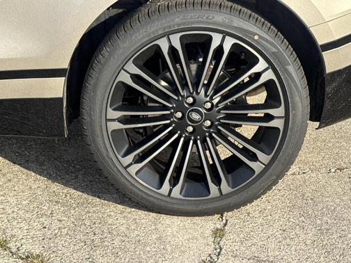 2026 Land Rover Range Rover Velar P250 Dynamic SE