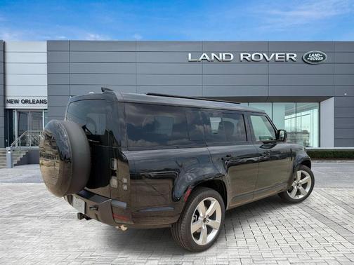 Santorini Black 2026 Land Rover Defender P400 X-Dynamic SE
