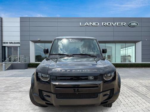 Santorini Black 2026 Land Rover Defender P400 X-Dynamic SE