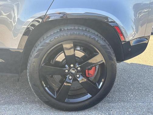 2024 Land Rover Defender P400 X