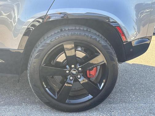 2024 Land Rover Defender P400 X