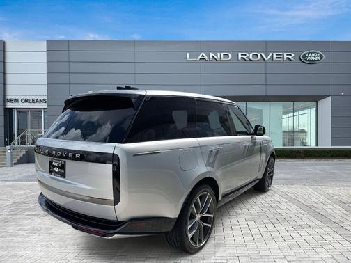 2025 Land Rover Range Rover P550e SE