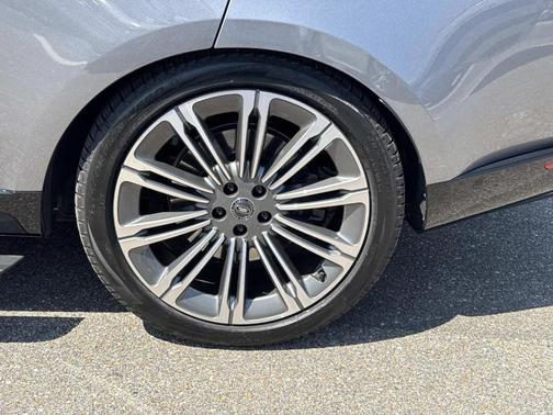 Eiger Grey 2024 Land Rover Range Rover P615 SV