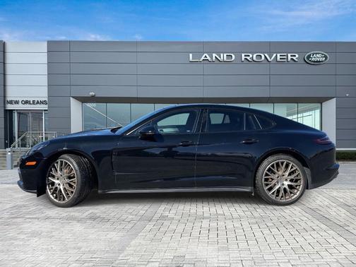 2018 Porsche Panamera 4