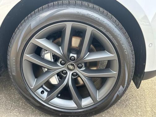 2025 Land Rover Range Rover Sport P360 SE