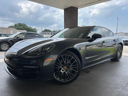 2023 Porsche Panamera Platinum Edition