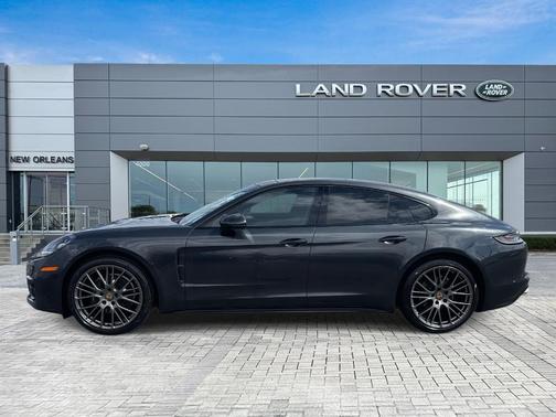 2023 Porsche Panamera Platinum Edition