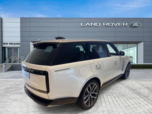 Ostuni Pearl White 2026 Land Rover Range Rover P550e SE