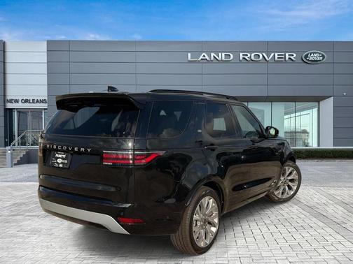 Santorini Black 2026 Land Rover Discovery