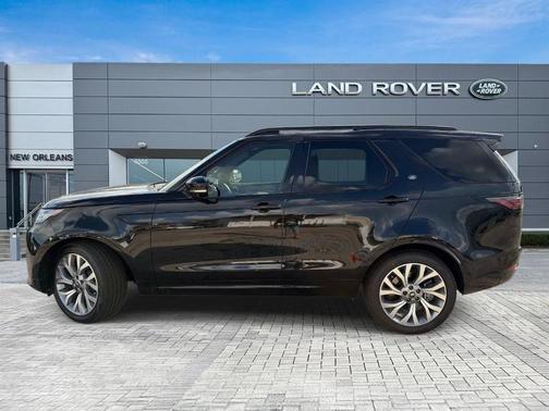 Santorini Black 2026 Land Rover Discovery