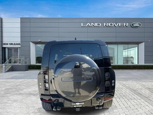 2025 Land Rover Defender P525 V8