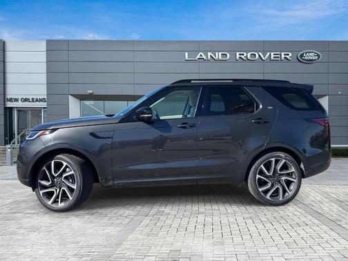 2024 Land Rover Discovery P300 S