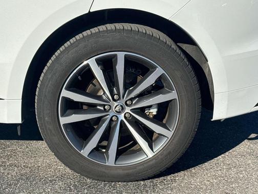 2024 Jaguar F-PACE P250 R-Dynamic S