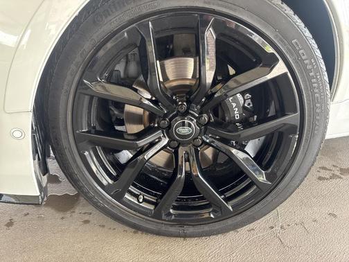 2021 Land Rover Range Rover SVR Carbon Edition