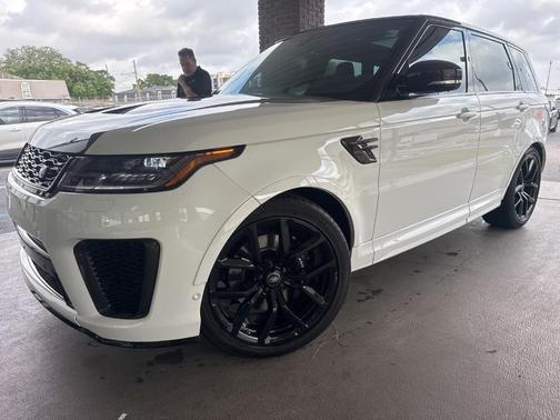 2021 Land Rover Range Rover SVR Carbon Edition