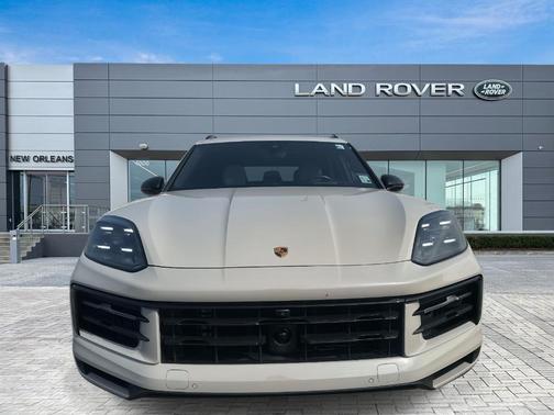 2024 Porsche Cayenne Base