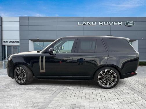 Santorini Black 2023 Land Rover Range Rover P400 SE