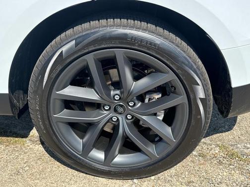 2025 Land Rover Range Rover Sport P360 SE