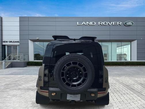 Petra Copper 2026 Land Rover Defender V8