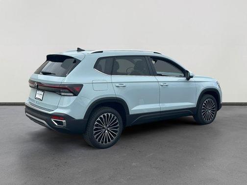 Gray 2026 Volkswagen Taos 1.5T SE