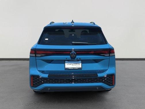 2025 Volkswagen Tiguan 2.0T SE R-Line Black