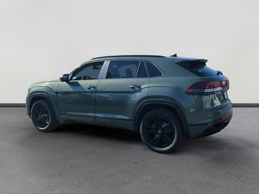 2026 Volkswagen Atlas Cross Sport 2.0T SEL R-Line Black