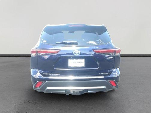 2022 Toyota Highlander Hybrid Limited