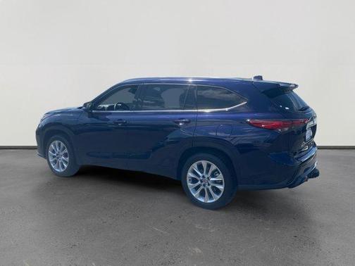 2022 Toyota Highlander Hybrid Limited