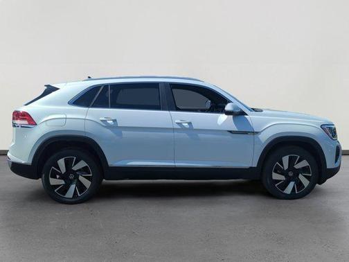 2026 Volkswagen Atlas Cross Sport 2.0T SEL