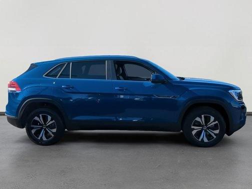 2025 Volkswagen Atlas Cross Sport 2.0T SE