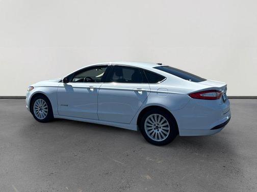 2014 Ford Fusion Hybrid SE