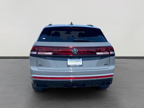 2025 Volkswagen Atlas Cross Sport 2.0T SEL R-Line Black