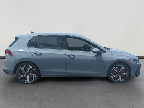 2025 Volkswagen Golf GTI 2.0T SE