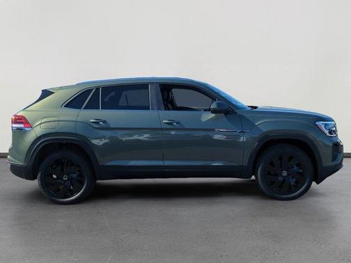 2026 Volkswagen Atlas Cross Sport 2.0T SE