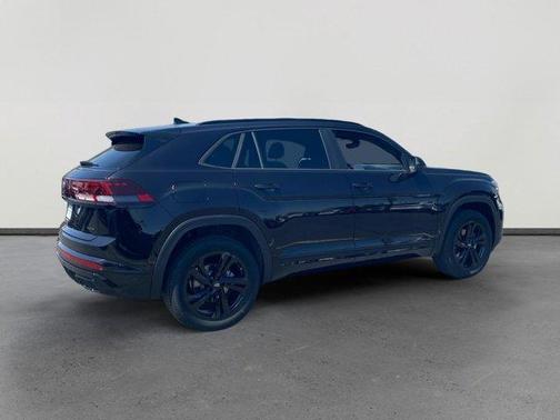 2025 Volkswagen Atlas Cross Sport 2.0T SEL R-Line Black