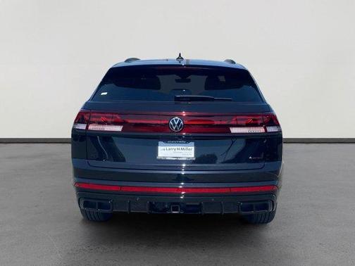 2025 Volkswagen Atlas Cross Sport 2.0T SEL R-Line Black