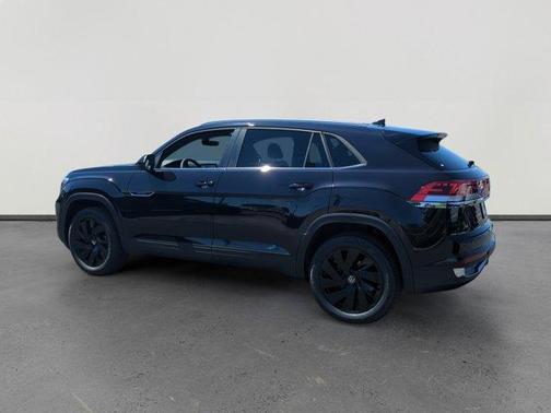 2026 Volkswagen Atlas Cross Sport 2.0T SE