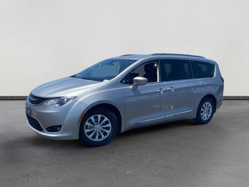 2018 Chrysler Pacifica Touring-L