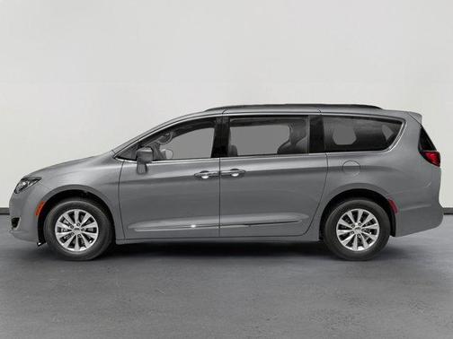 2018 Chrysler Pacifica Touring-L