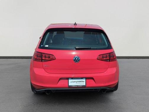 2017 Volkswagen Golf GTI SE 4-Door