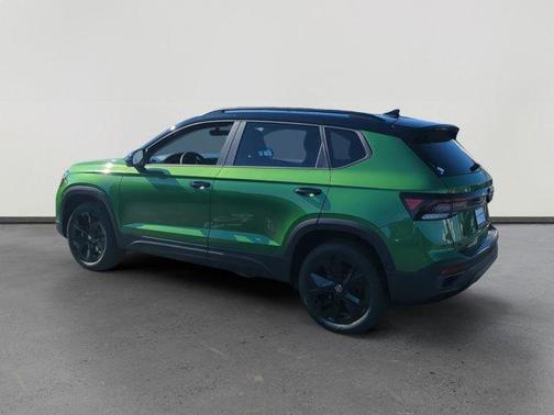 2026 Volkswagen Taos 1.5T SE Black