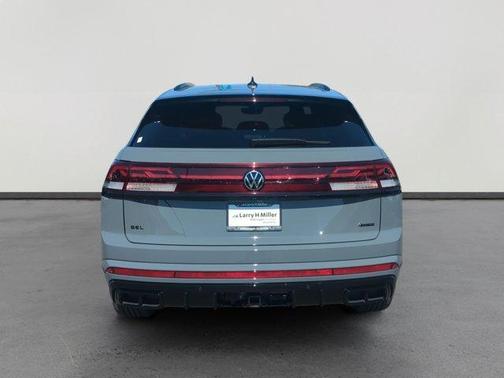 2026 Volkswagen Atlas Cross Sport 2.0T SEL R-Line Black