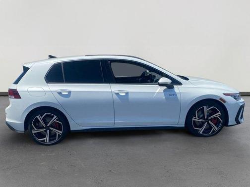 2025 Volkswagen Golf GTI 2.0T SE