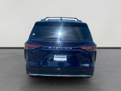 2022 Toyota Sienna Platinum 7 Passenger