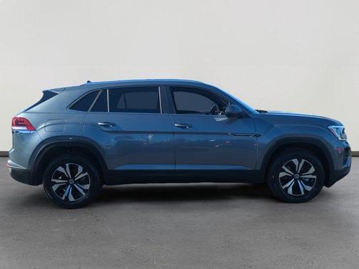 2025 Volkswagen Atlas Cross Sport 2.0T SE