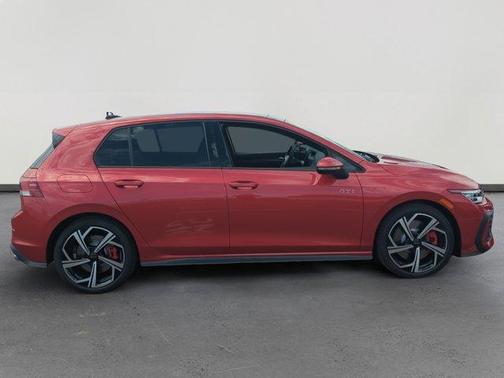 2025 Volkswagen Golf GTI 2.0T SE